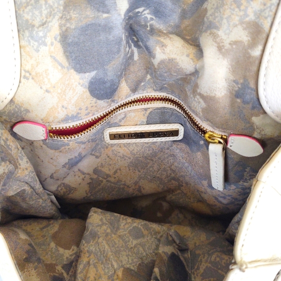 Elliott Lucca Crossbody Bag - Picture 4 of 5